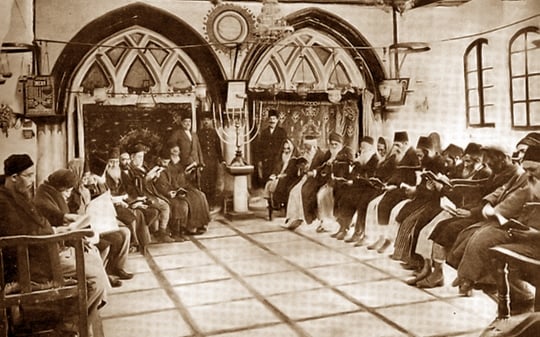 Sephardische Synagoge in Jerusalem Ende des 19. Jahrhunderts, also vor der zionistischen Landnahme. Damals funktionierte das Zusammenleben um vieles besser als in Europa